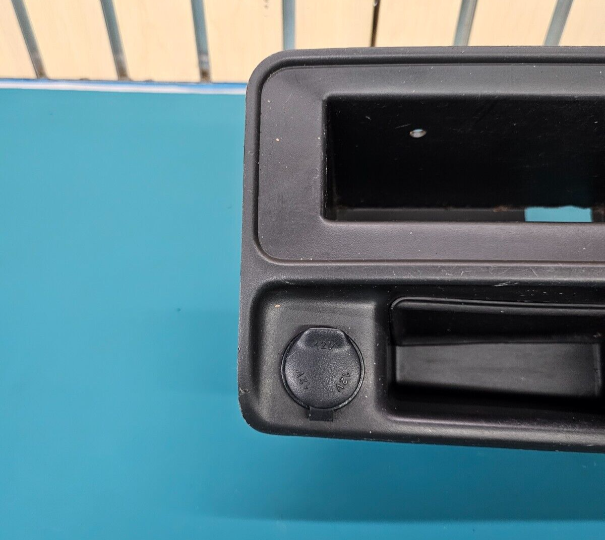 🔥03-06 SILVERADO SIERRA CENTER CONSOLE STORAGE CUBBY BEZEL PANEL ASH TRAY BLACK
