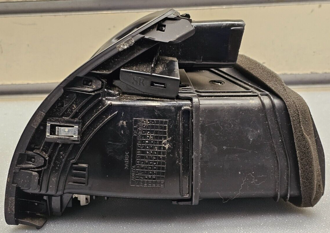 🔥11-13 Kia Sorento Dash Right Passenger A/C Heater Air Vent Duct Grille OEM