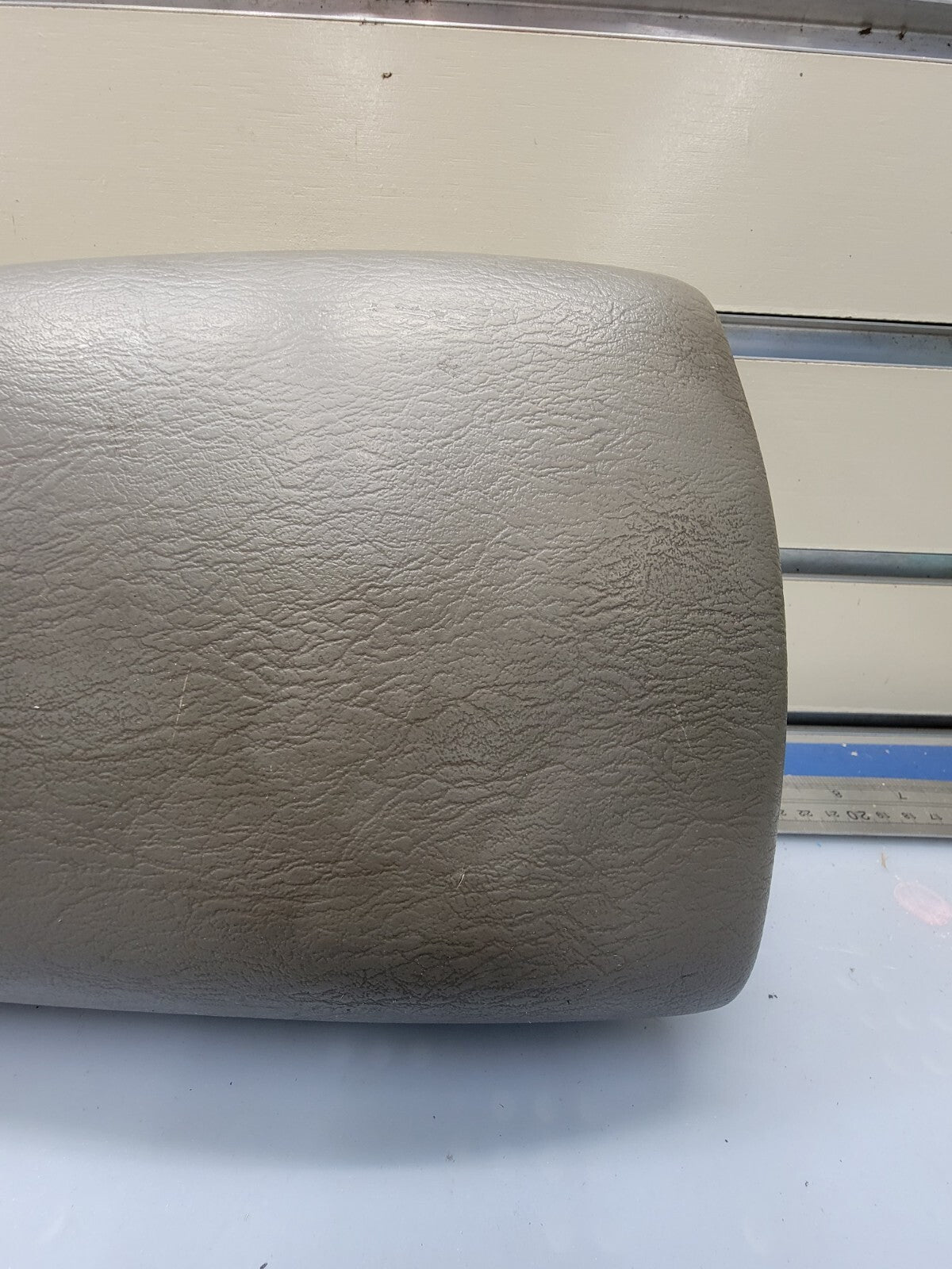 🔥2002-2007 Jeep Liberty Center Console Arm Rest Lid Black OEM