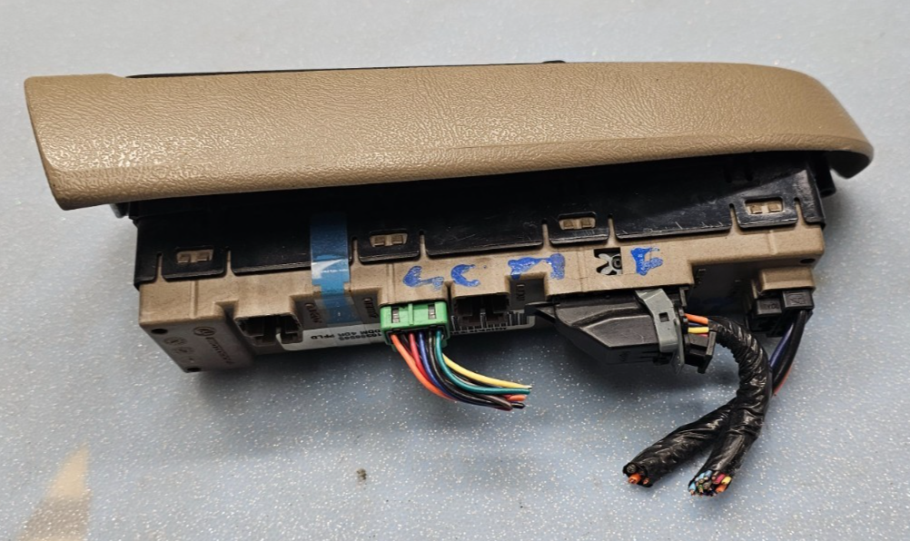 2003-2006 CHEVY SILVERADO SUBURBAN GMC YUKON DRIVER POWER WINDOW SWITCH TAN OEM