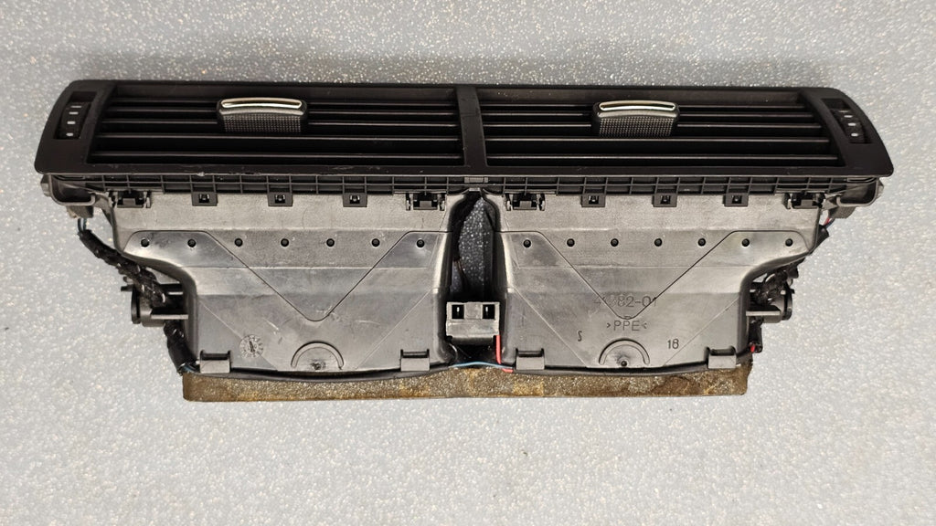 02-08 AUDI B7 A4 S4 RS4CENTER DASH PANEL A/C HEATER AIR VENT CONDITIONING BLACK