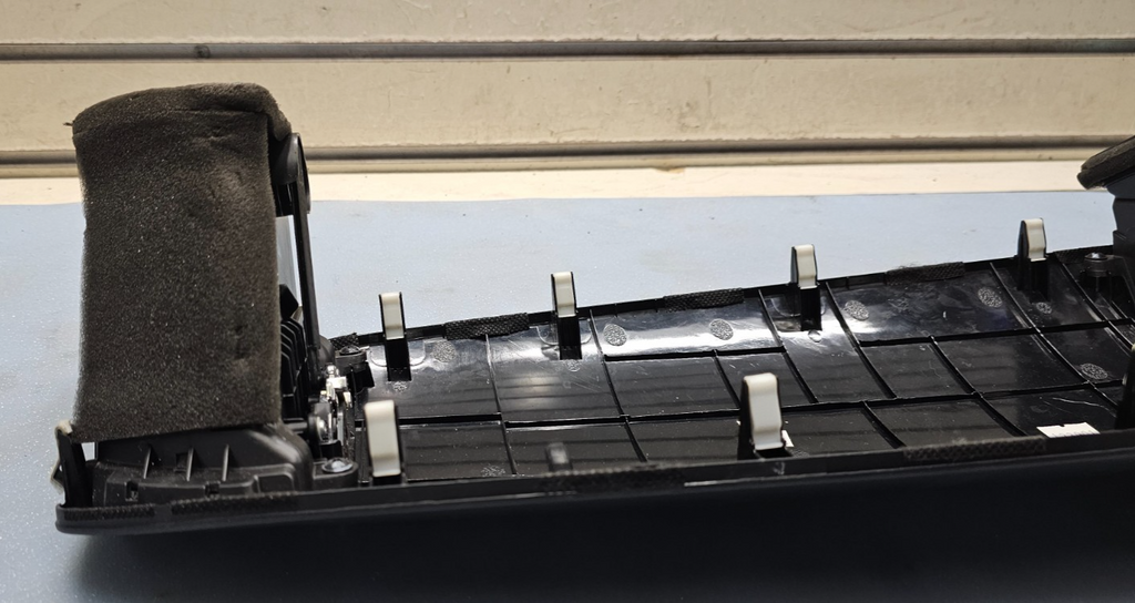 🔥11-16 KIA SPORTAGE LEFT DASHBOARD TRIM WITH AIR VENTS BLACK OEM