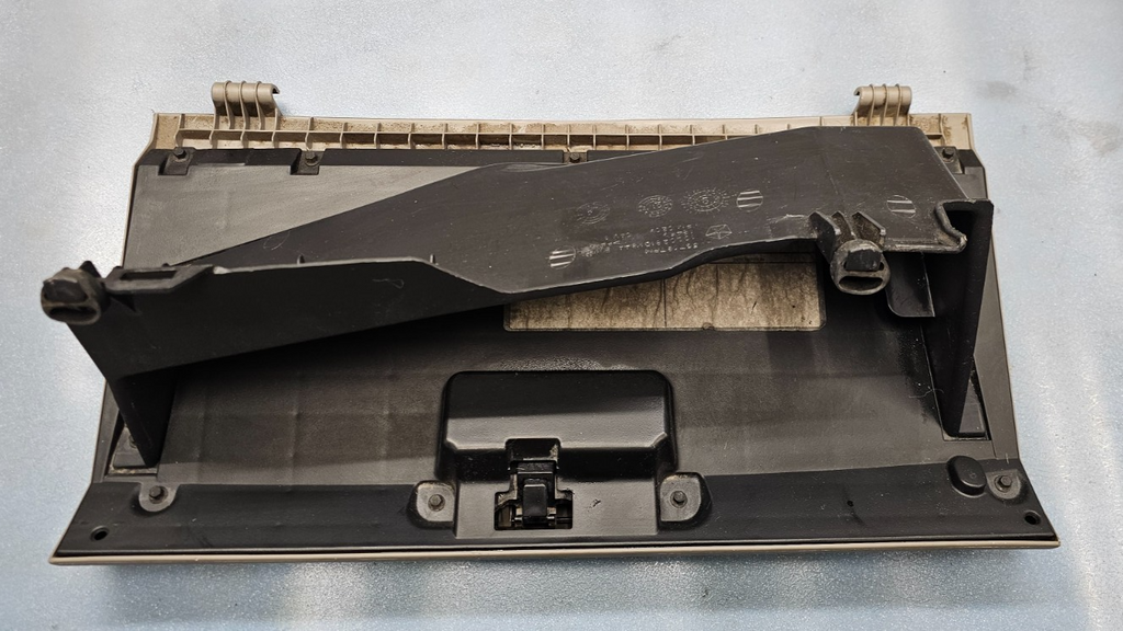🔥02-05 RAM 1500 2500 Dash GLOVE BOX Storage Compartment Assembly Tan G22
