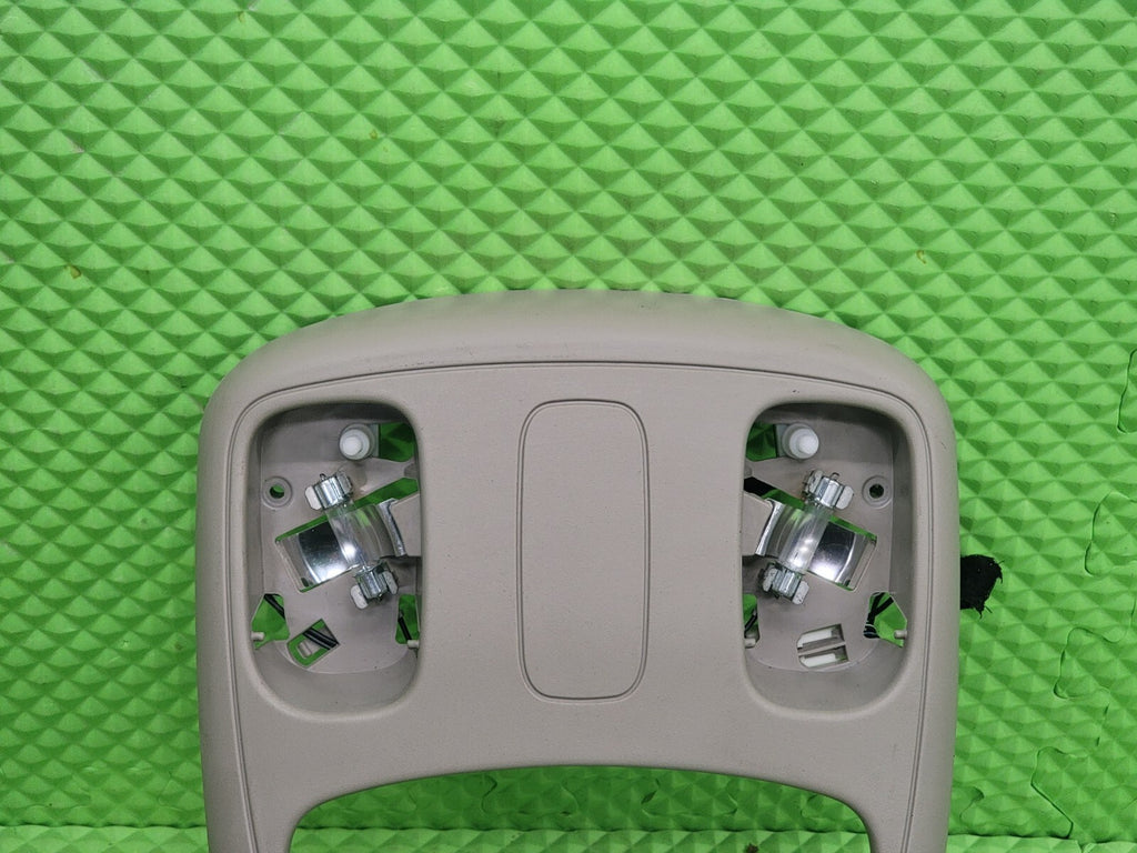 🔥2002-2005 Dodge Ram 1500 OverHead Console Map Dome TAN