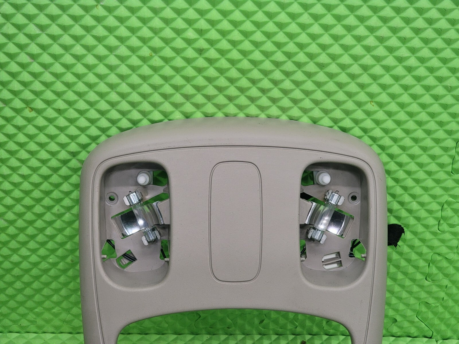 🔥2002-2005 Dodge Ram 1500 OverHead Console Map Dome TAN