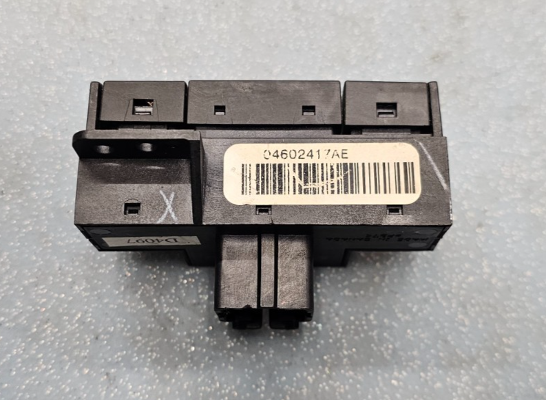 🔥05-10 Chrysler 300 Grand Caravan Hazard Warning Light Control Switch Black OEM