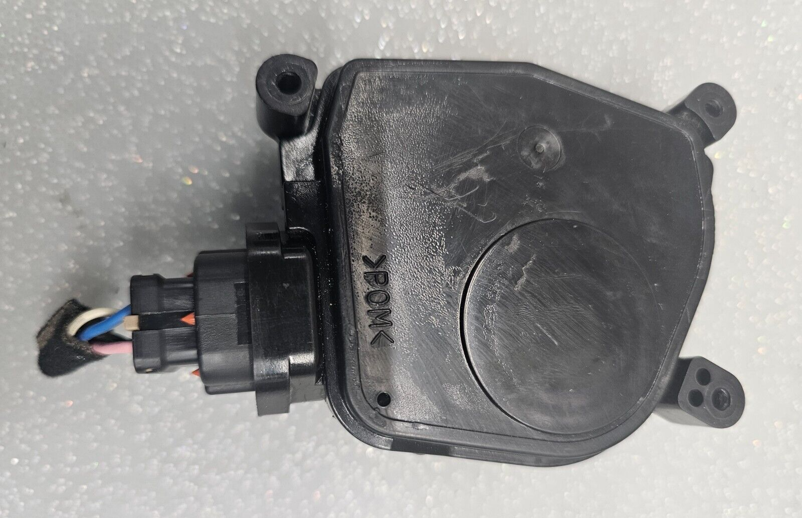 06-14 kia Sedona 07-08 Hyundai Entourage TAILGATE TRUNK HATCH LATCH ACTUATOR OEM