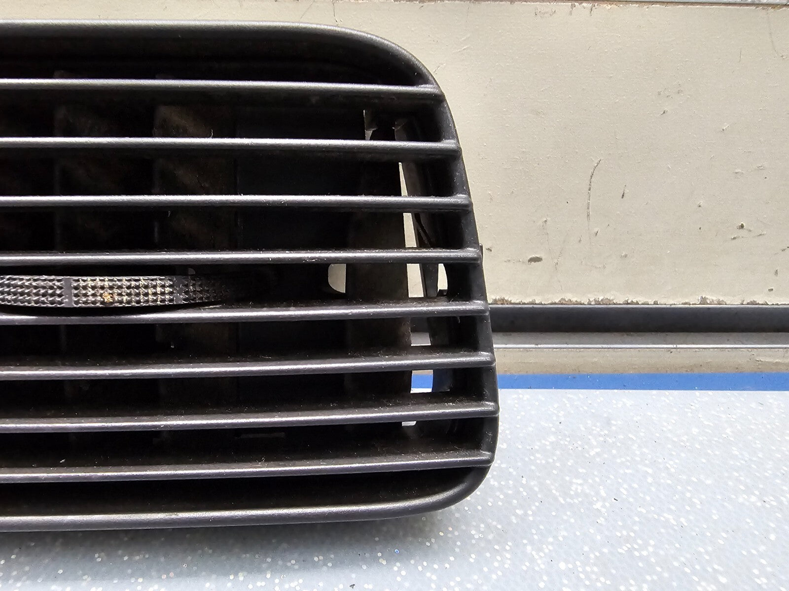 🔥02-05 Dodge RAM CENTER DASH LEFT Heater Air Vent Filter Conditioner GRAY VT7