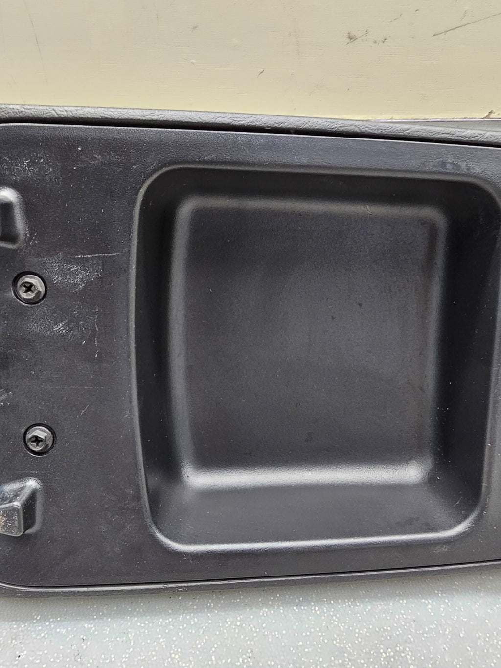 🔥02-07 Jeep Liberty Front Center Console Arm Rest Cover Lid Assembly Black OEM
