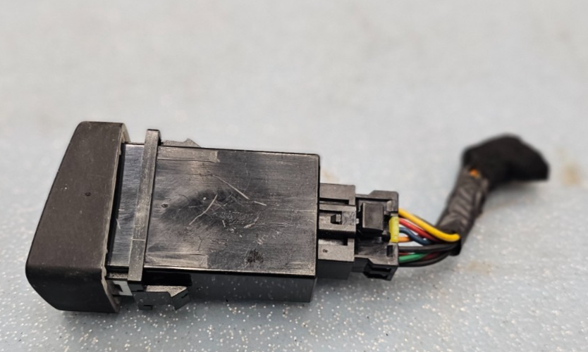 🔥2005-2009 Hyundai Tucson Dash AUX Auxiliary Input Port BLACK OEM