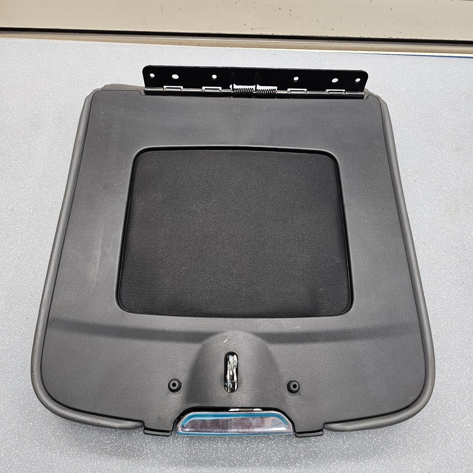 🔥13-18 Dodge Ram Center Console Lid Armrest Leather Cover Top Pad Assembly Gray
