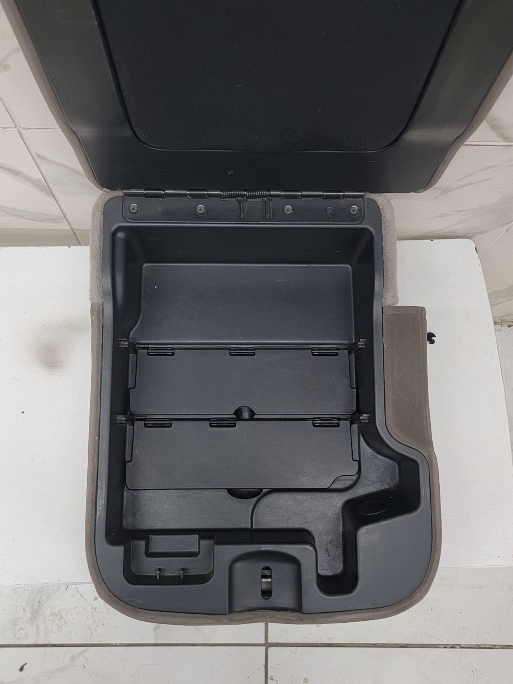 🔥02-08 Dodge RAM Center Console Jump Seat ARMREST Cover Lid Leather TAN JS7