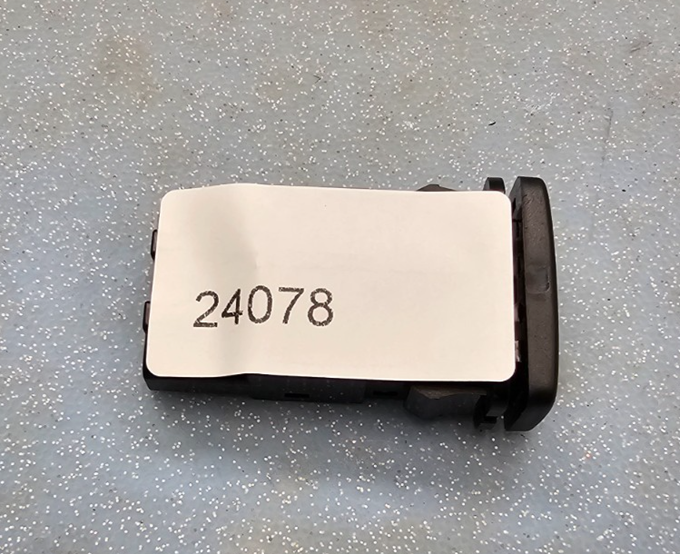🔥2002-2007 Toyota Highlander Camry Left Driver Heated Seat Switch
