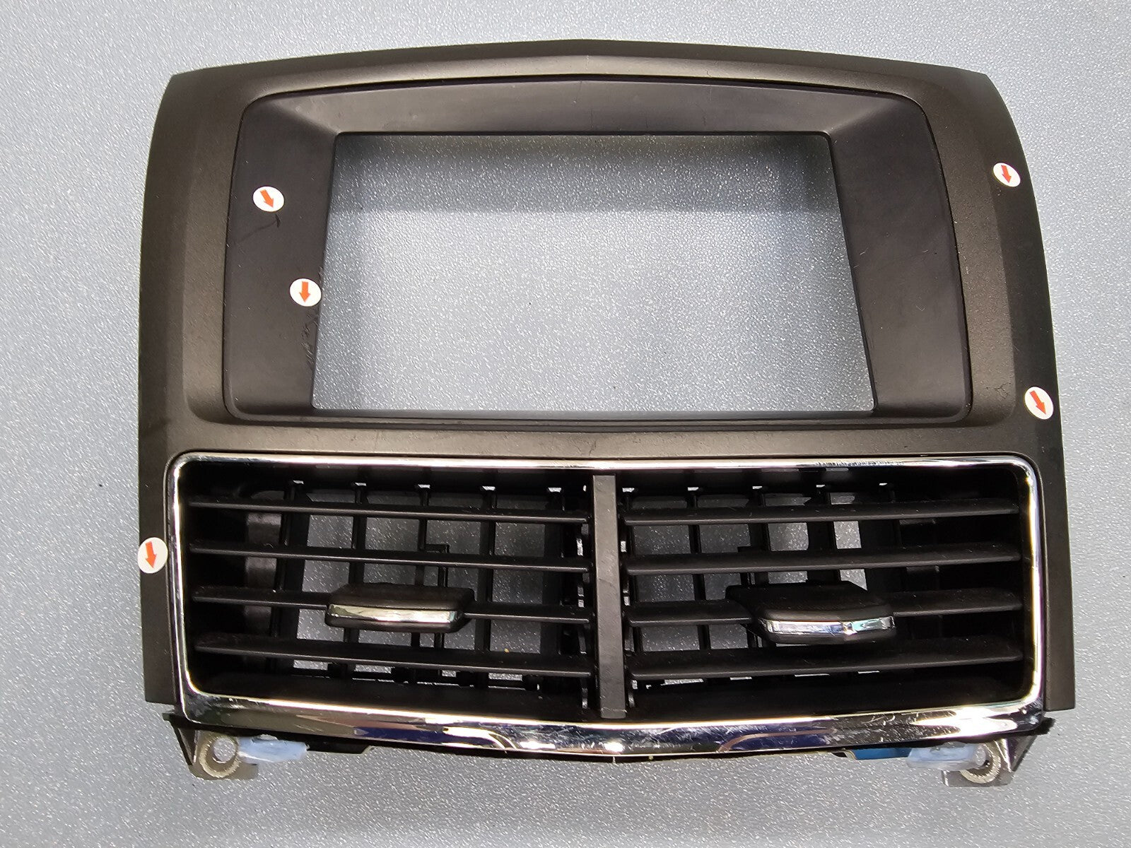 🔥2013-2019 LINCOLN MKT DASH RADIO STEREO BEZEL TRIM INSTRUMENT PANEL SILVER