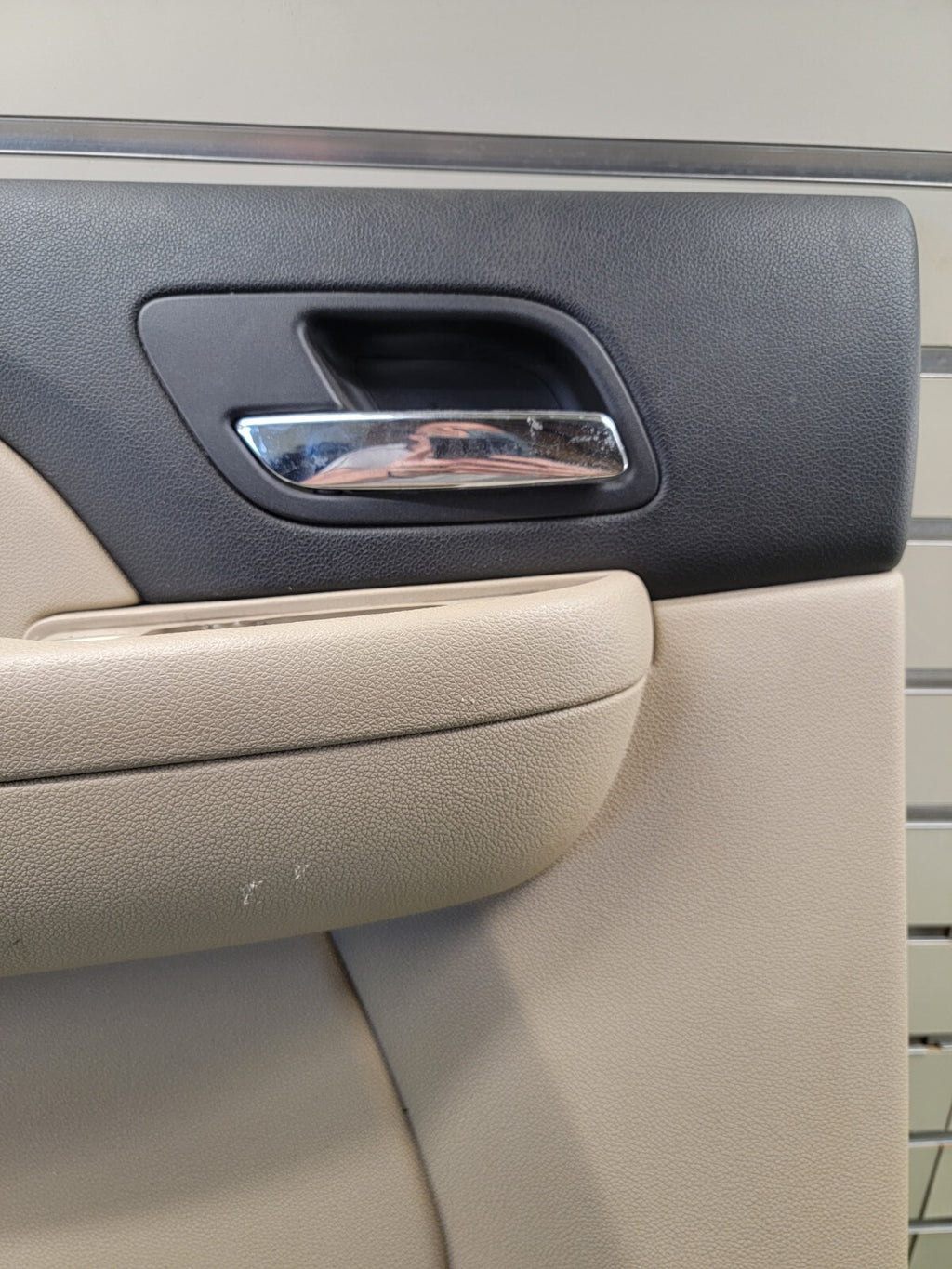 🔥07-14 Chevy Tahoe GMC Cadillac Escalade REAR Left Drive Side Door Panel Tan