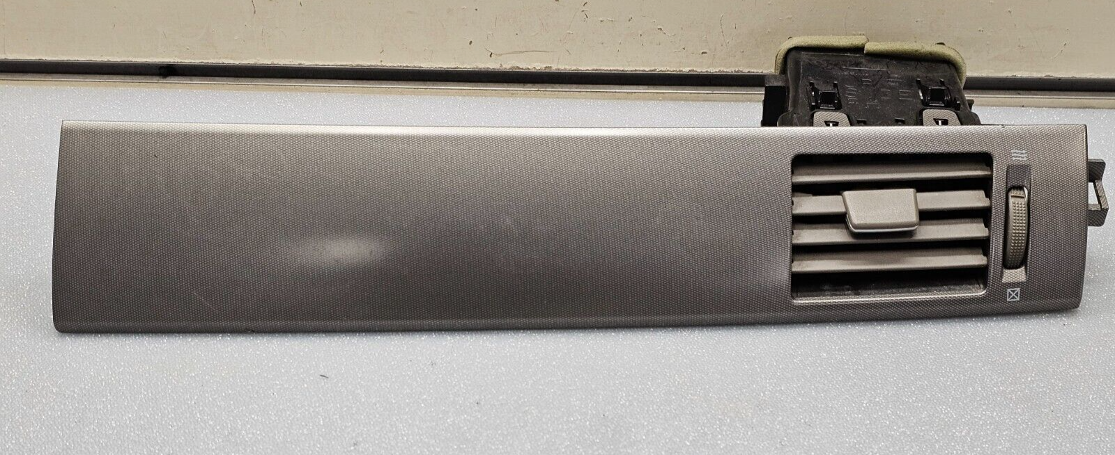 🔥07-12 VERSA CENTER DASH LEFT DRIVER AC AIR VENT BEZEL PANEL CARBON SILVER OEM