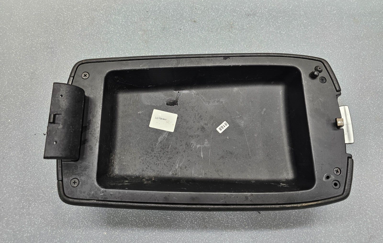 🔥10-13 Kia Sorento Console Lid Cover Leather Top Pad Armrest Assembly Black OEM