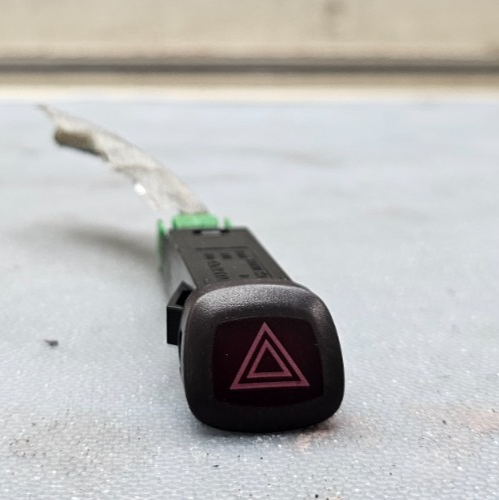 🔥98-14 Volvo XC90 S80 V70 Emergency Hazard Light Control Switch Unit Assembly