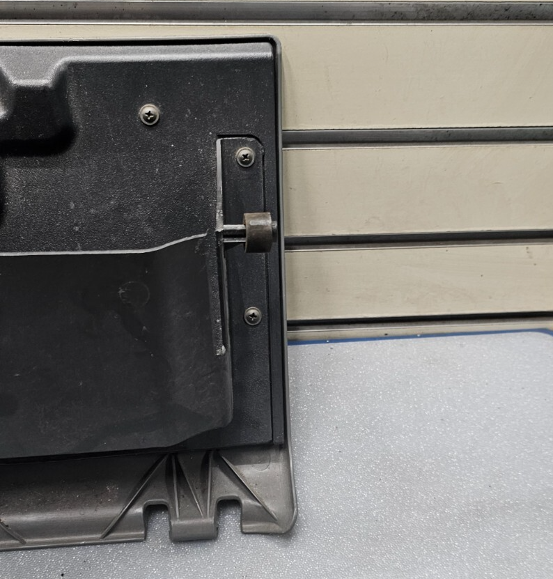 🔥01-07 CARAVAN TOWN COUNTRY VOYAGER DASH GLOVE BOX COMPARTMENT ASSEMBLY GRAY