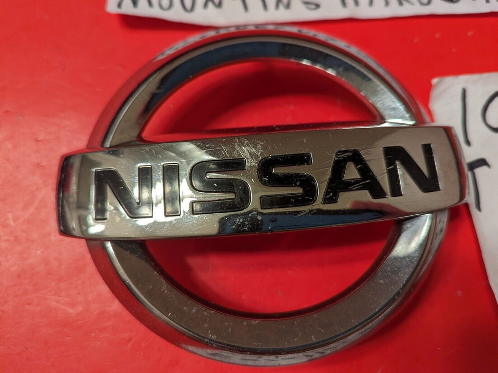 🔥09-14 NISSAN MURANO FRONT UPPER GRILLE EMBLEM LOGO BADGE FACTORY SILVER OEM
