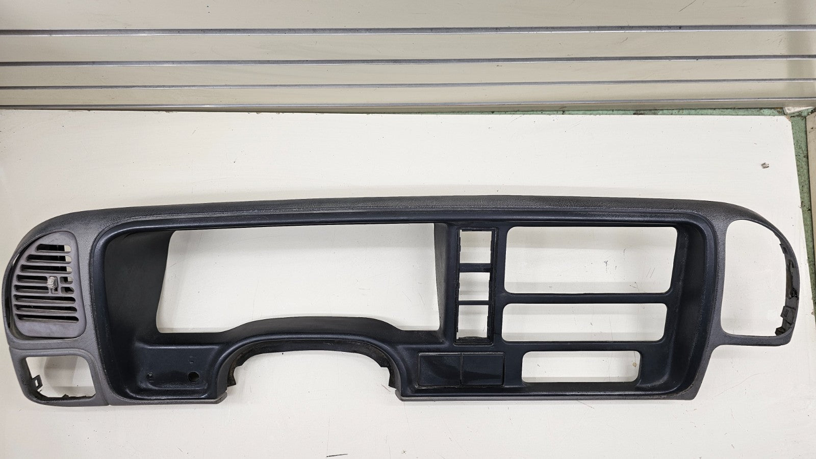 🔥95-99 CHEVY GMC TRUCK SILVERADO CK Instrument Cluster Dash Bezel Gray/Black C3