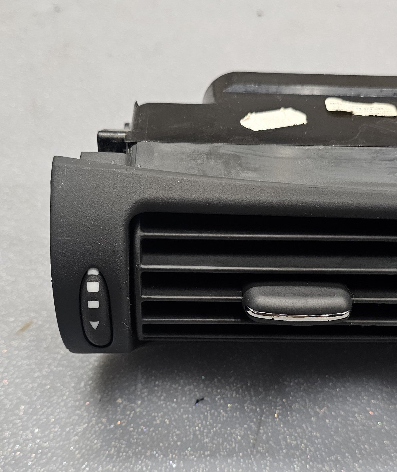 🔥01-07 MERCEDES W203 C230 C240 C320 CENTER DASH AC VENT BLACK OEM