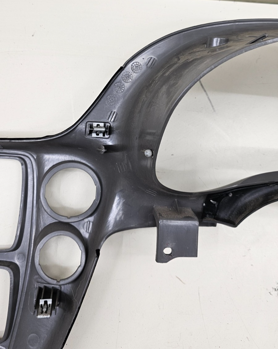 02-09 Trailblazer Dash Instrument Cluster Speedometer Bezel Trim Panel Gray C10