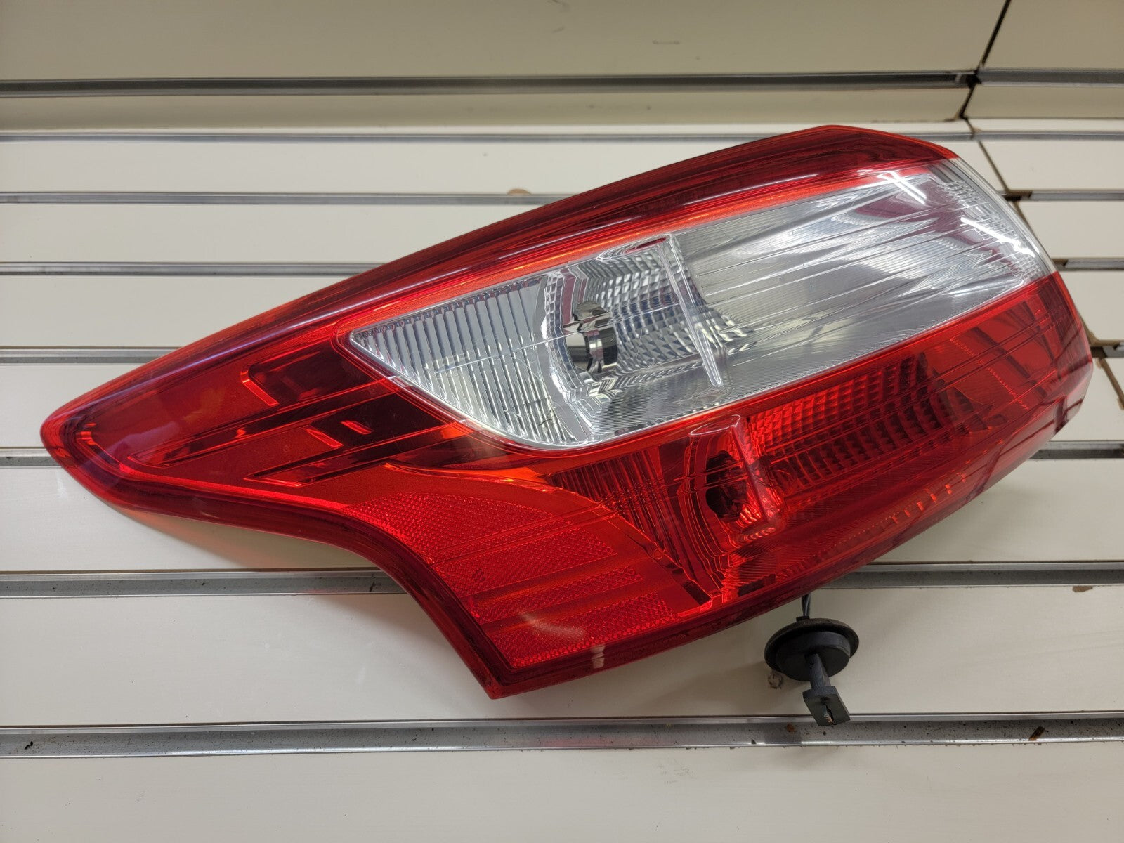 🔥2012-2014 Ford FOCUS Sedan TAILLIGHT Tail Light Lamp left driver