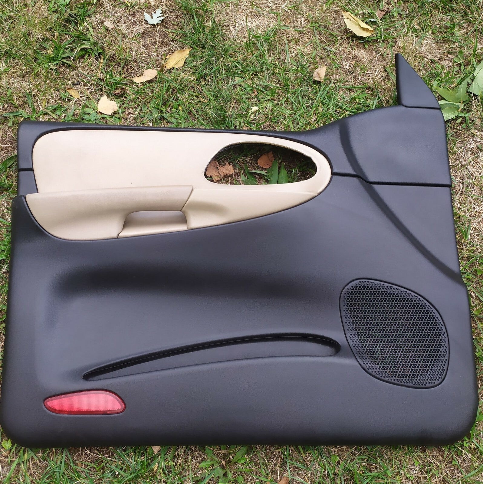 🔥2002-2009 CHEVY TRAILBLAZER Door Panel  Front LEFT Driver Armrest BLACK Tan D8