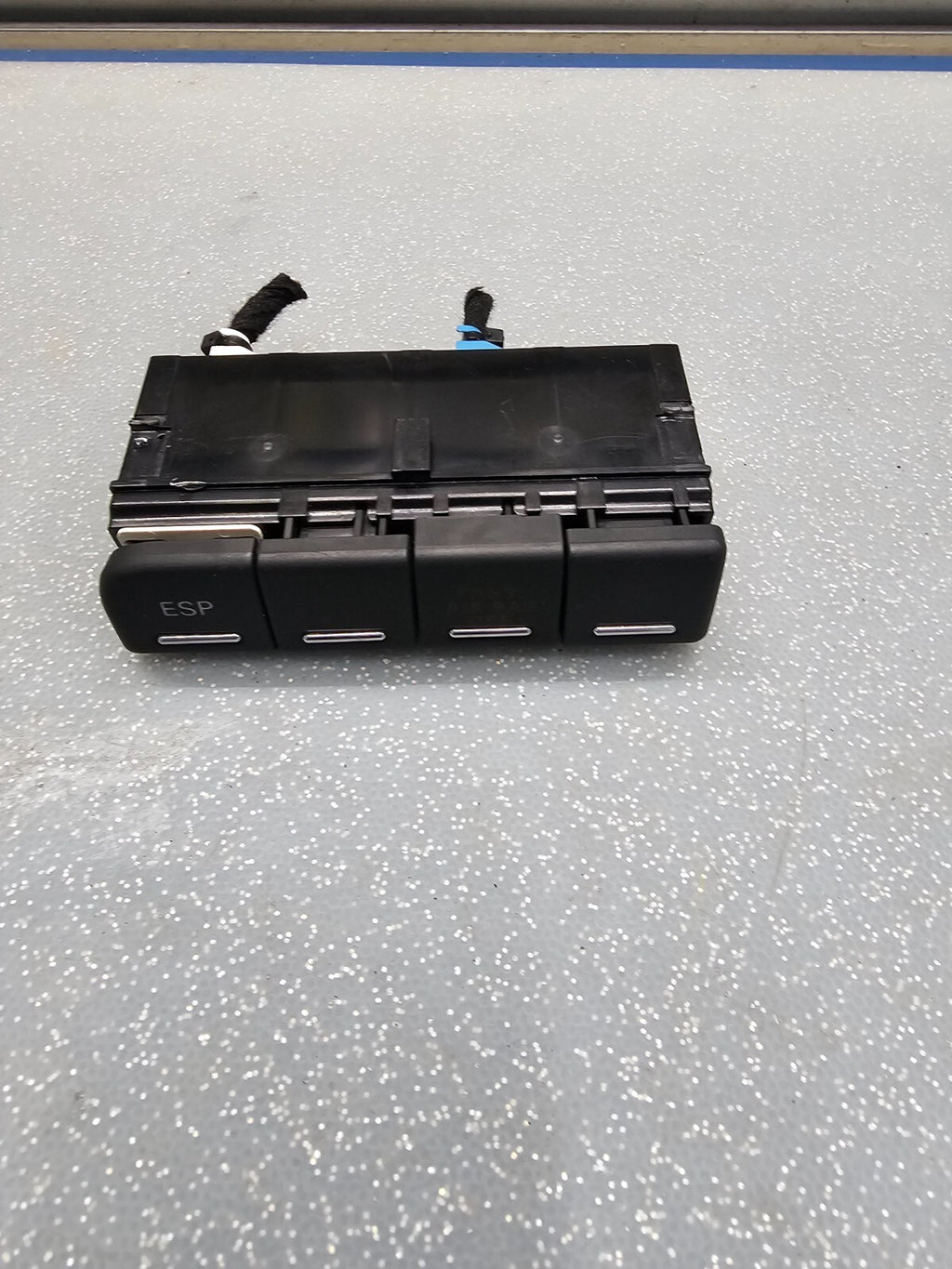 🔥05-08 Audi A4 S4 ESP Button Center Console Switch Passenger Arbag Indicator