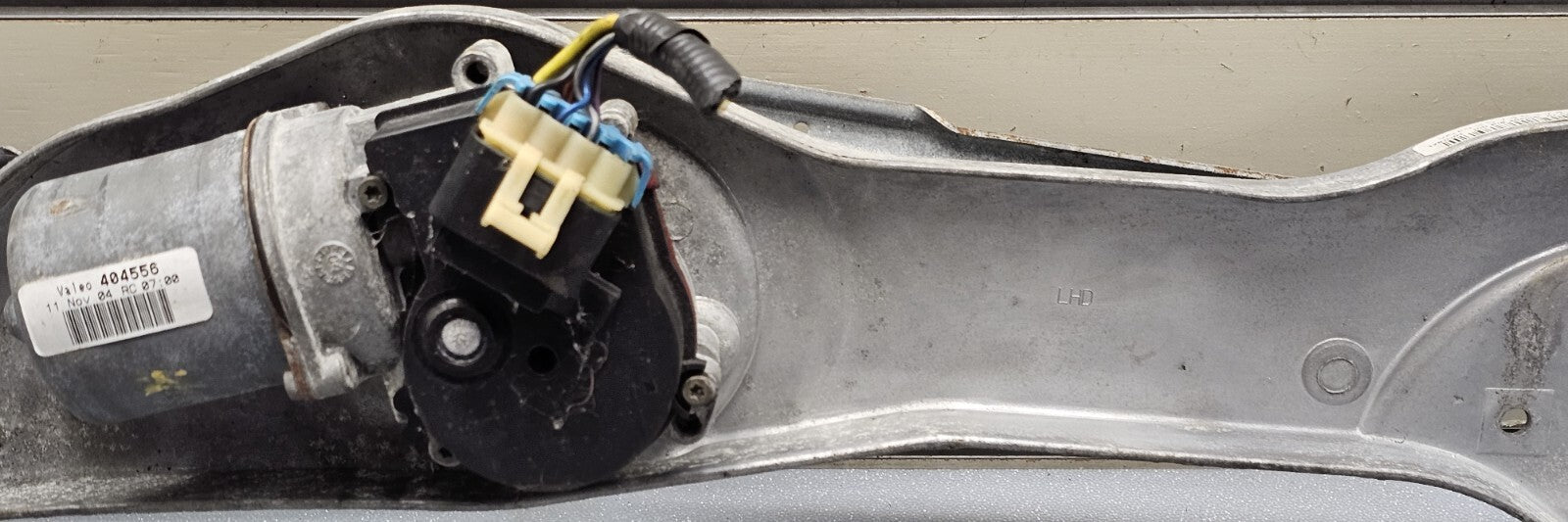 🔥2003 - 2007 CADILLAC CTS WINDSHIELD WIPER ASSEMBLY WITH MOTOR