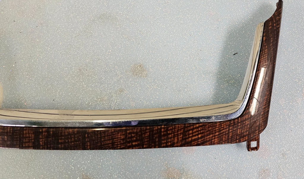🔥08-12 Chevy MALIBU Center Dash Radio Bezel Panel UPPER A/C Vent Trim Woodgrain