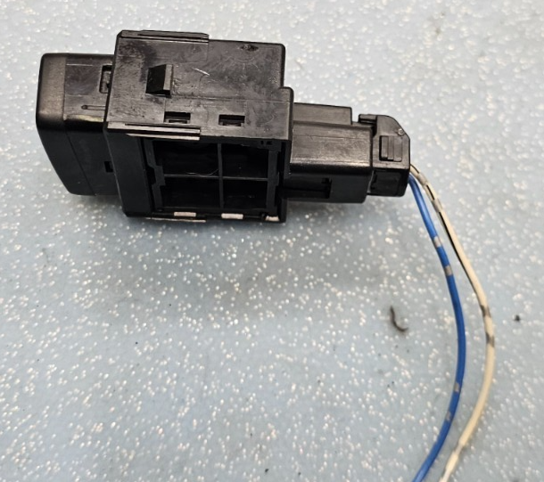 🔥2000-2004 Toyota Avalon Trunk Release Popper Control Switch OEM B28