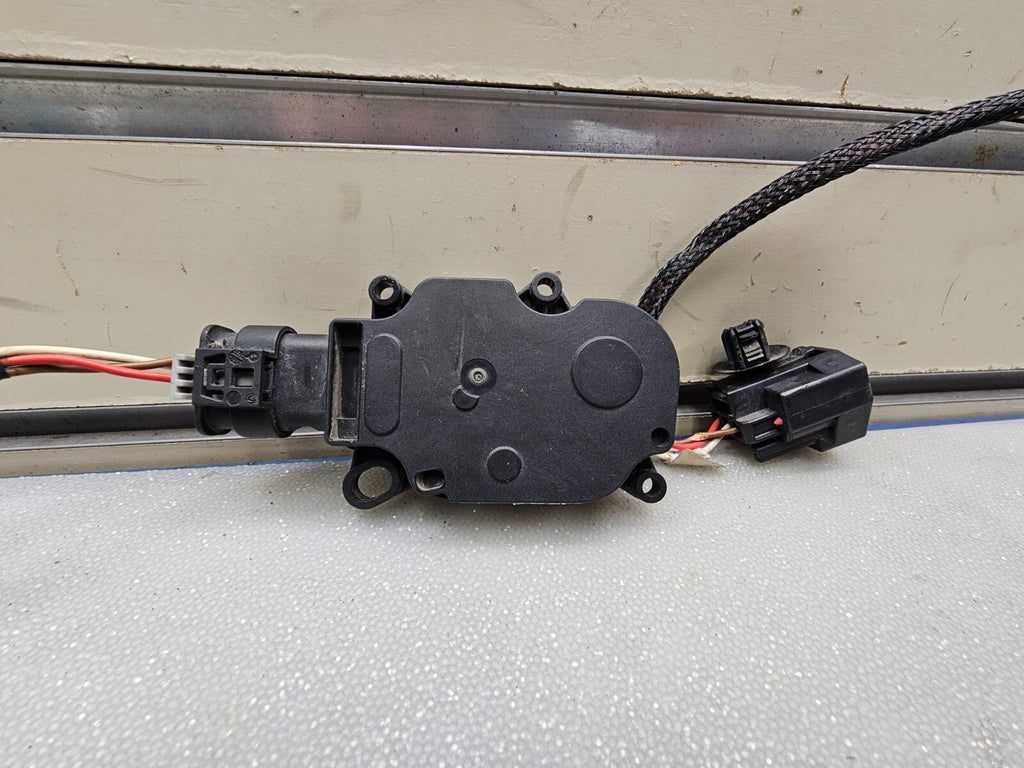 2013-2016 Ford Fusion Focus Grille Active Shutter Motor Actuator Assembly OEM
