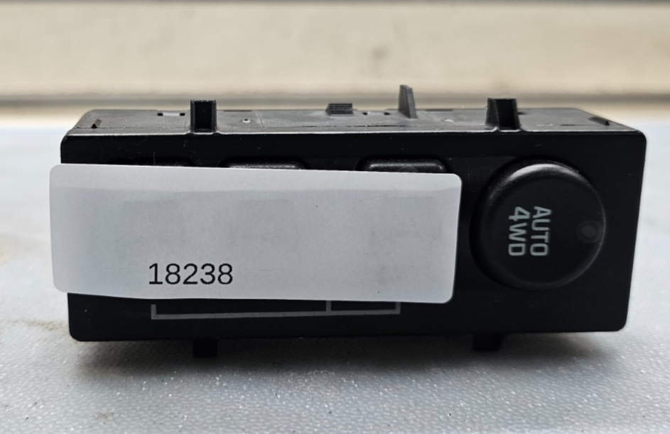 03-07 Silverado Sierra 4WD Four Wheel Drive Transfer Case Switch Assembly Black