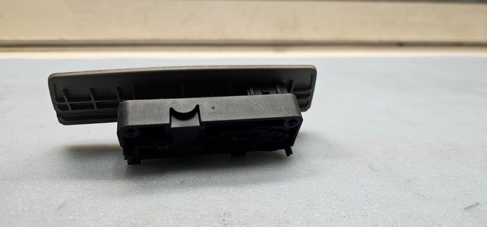 🔥07-10 Jeep Wrangler Mopar Glove Box Latch Compartment Door Handle TAN OEM