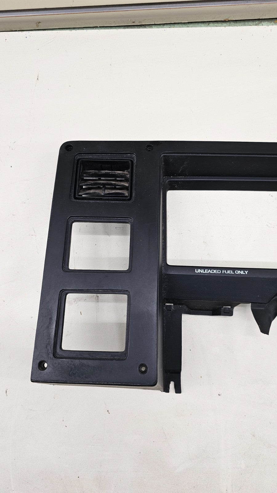 🔥87-96 Dodge Dakota INSTRUMENT CLUSTER DASH SPEEDOMETER TRIM BEZEL BLACK C29