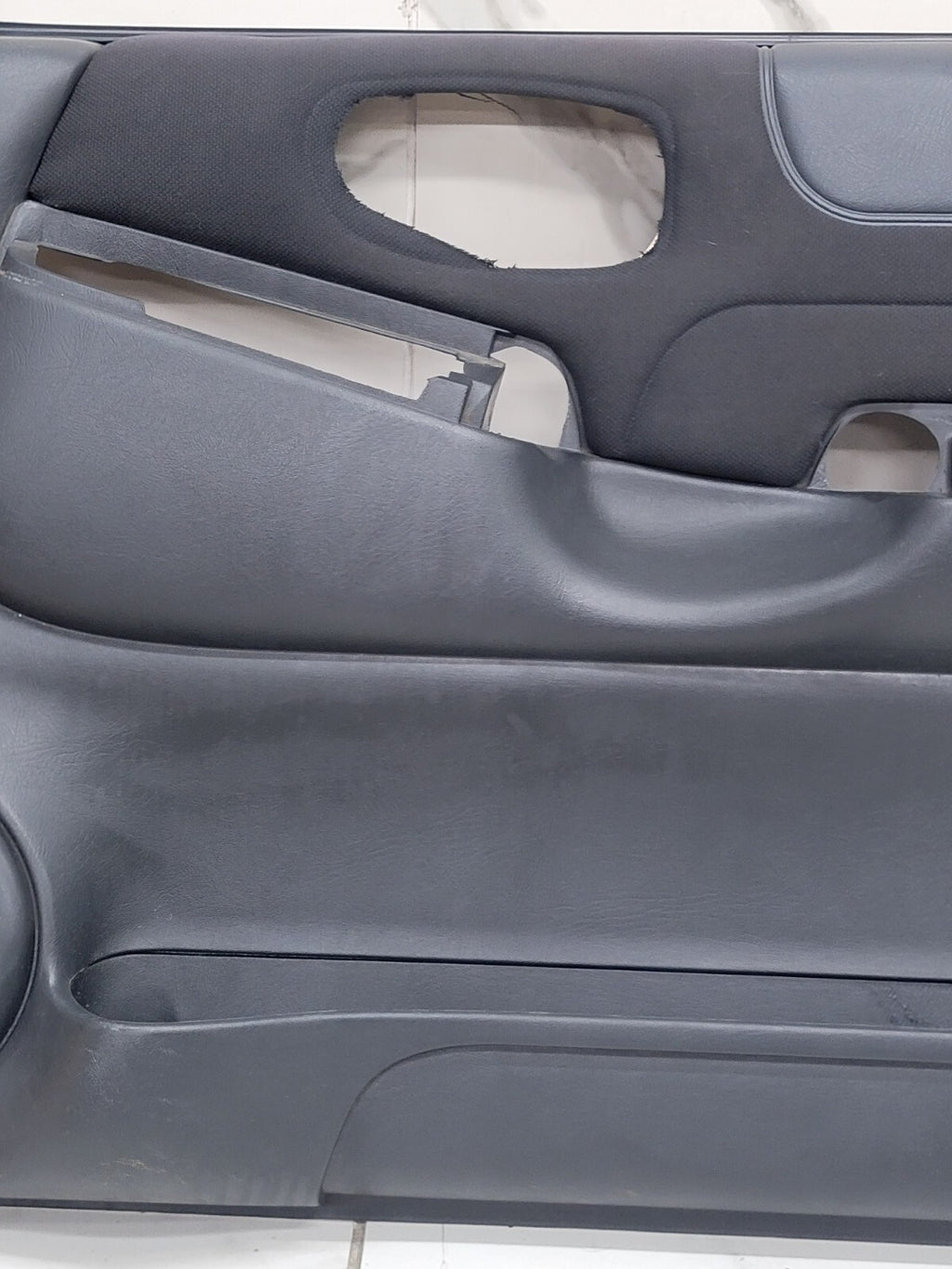 98-04 Chevy Blazer Jimmy S-10 GMC Sonoma Front Door Panels AUTO OEM RIGHT GRAY