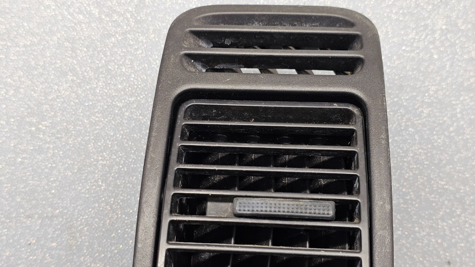 🔥01-05 Honda Civic Dash Center Left Driver Air Vent  Heater Conditioning Black