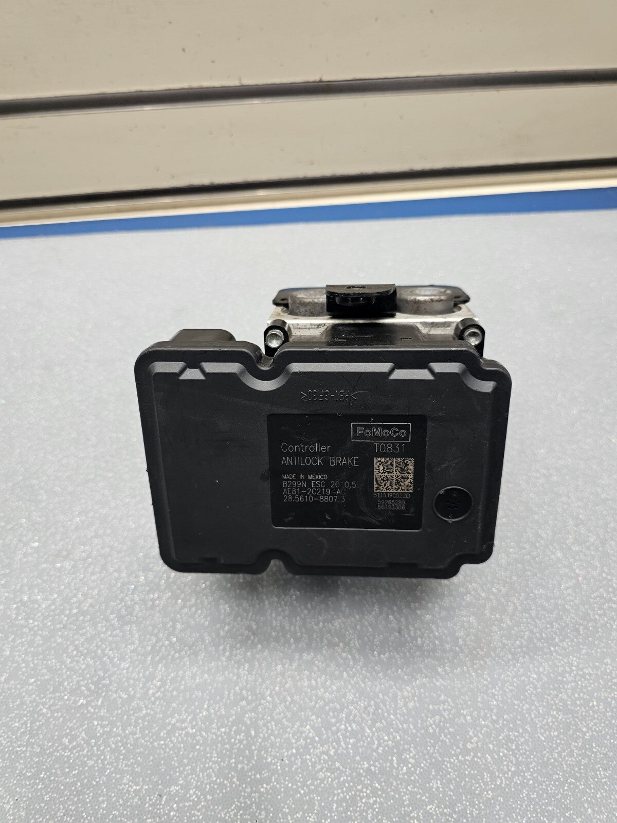 2011 Ford Fiesta ABS Anti-Lock Brake Pump Motor Actuator Control Module Assembly