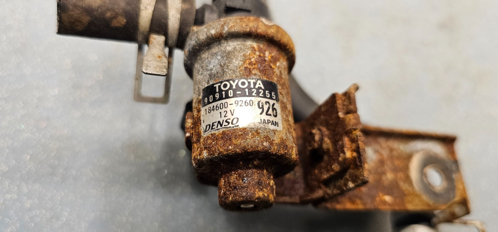 🔥03-06  Toyota Corolla /Matrix Vacuum Switch Valve /TC