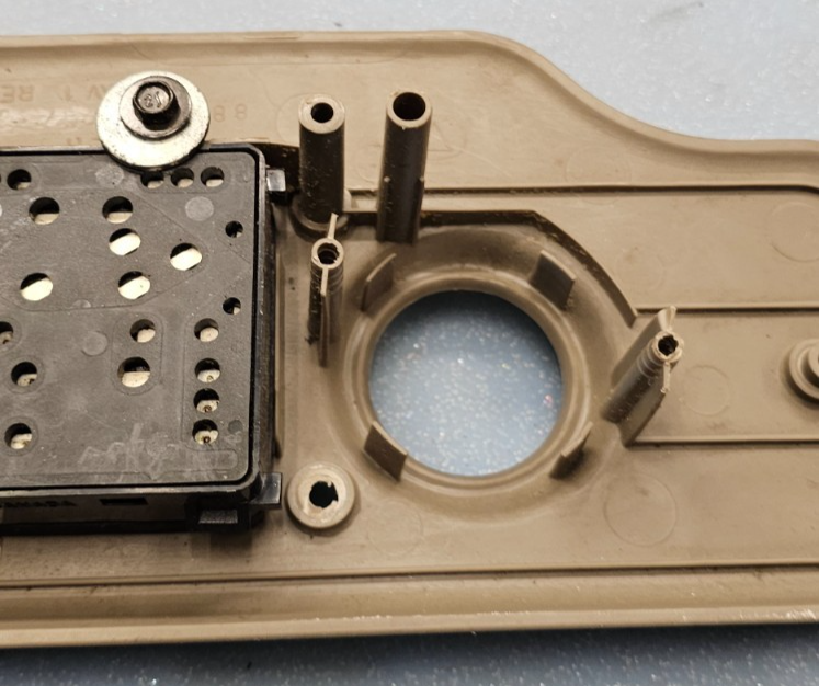 🔥03-06 SILVERADO SIERRA FRONT DRIVER POWER SEAT ADJUSTER HEAT SWITCH BEZEL TAN