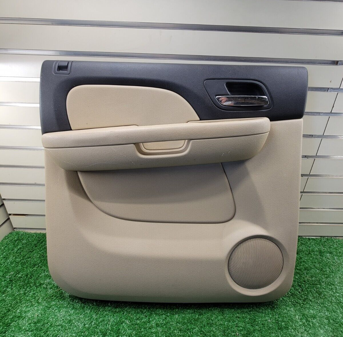 🔥07-14 Chevy Tahoe GMC Cadillac Escalade REAR Left Drive Side Door Panel Tan