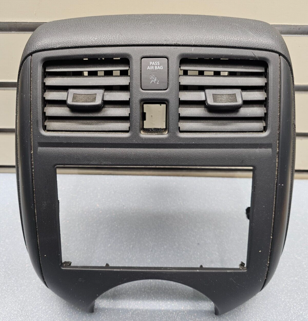 🔥12-14 VERSA CENTER DASH AM FM RADIO AUDIO STEREO DISPLAY TRIM BEZEL GRAY OEM