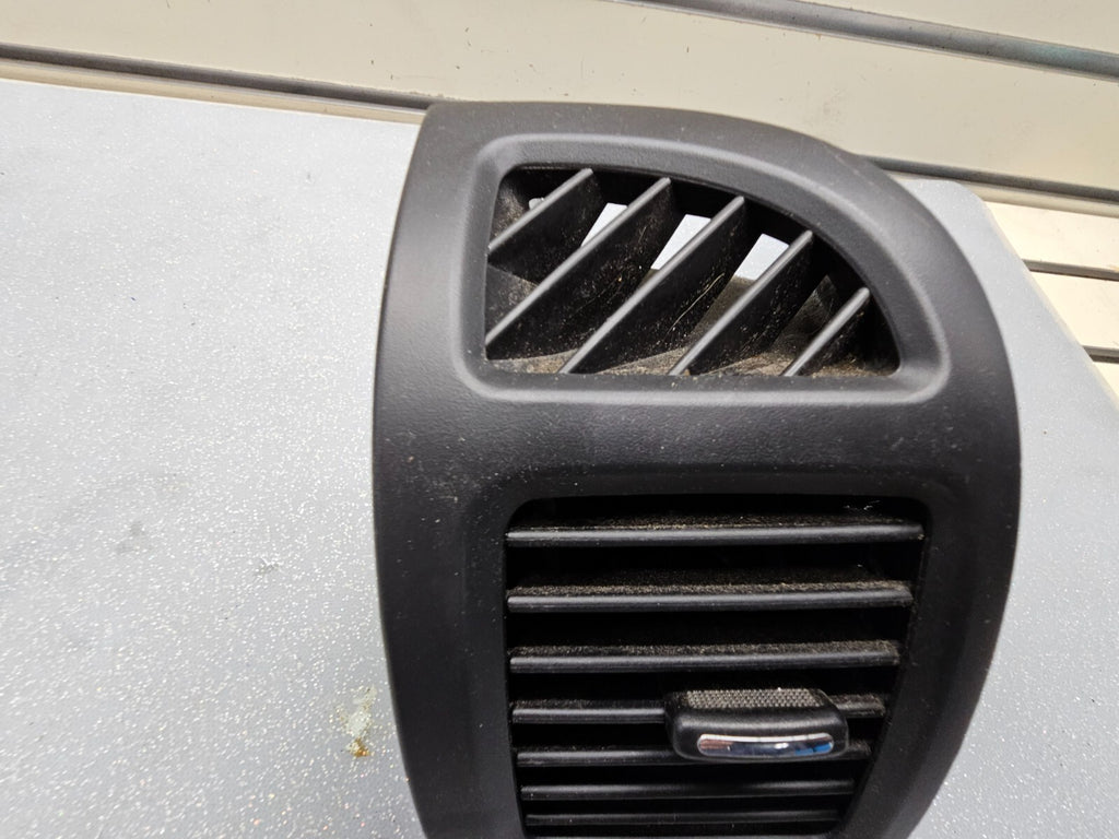 🔥06-12 Kia Sedona Front Left Driver Dash A/C Air Vent Heater Assembly Black OEM