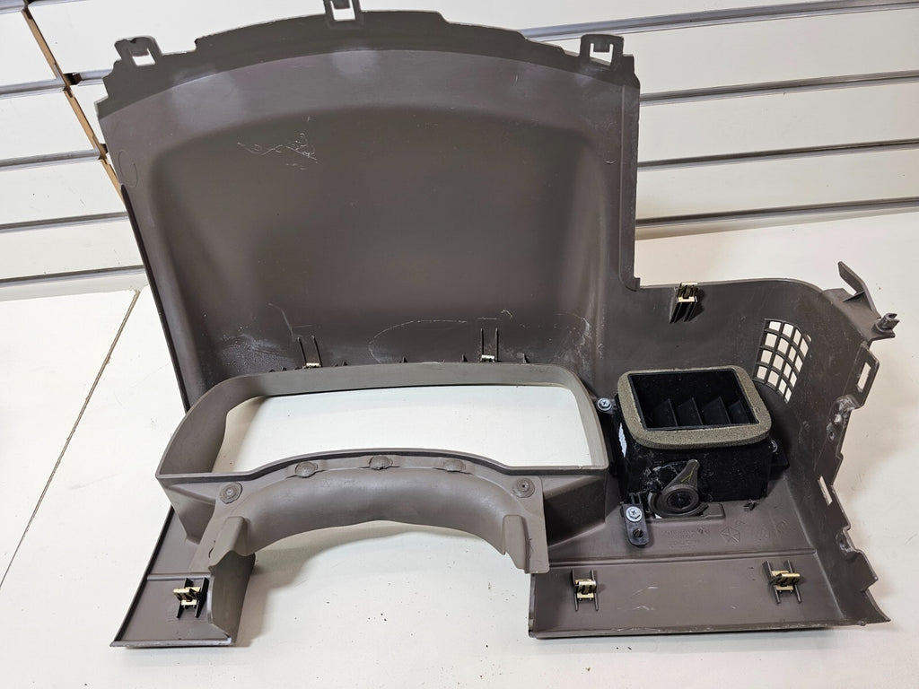 07-08 JEEP COMPASS DASH SPEEDOMETER INSTRUMENT CLUSTER BEZEL TRIM PANEL TAN OEM