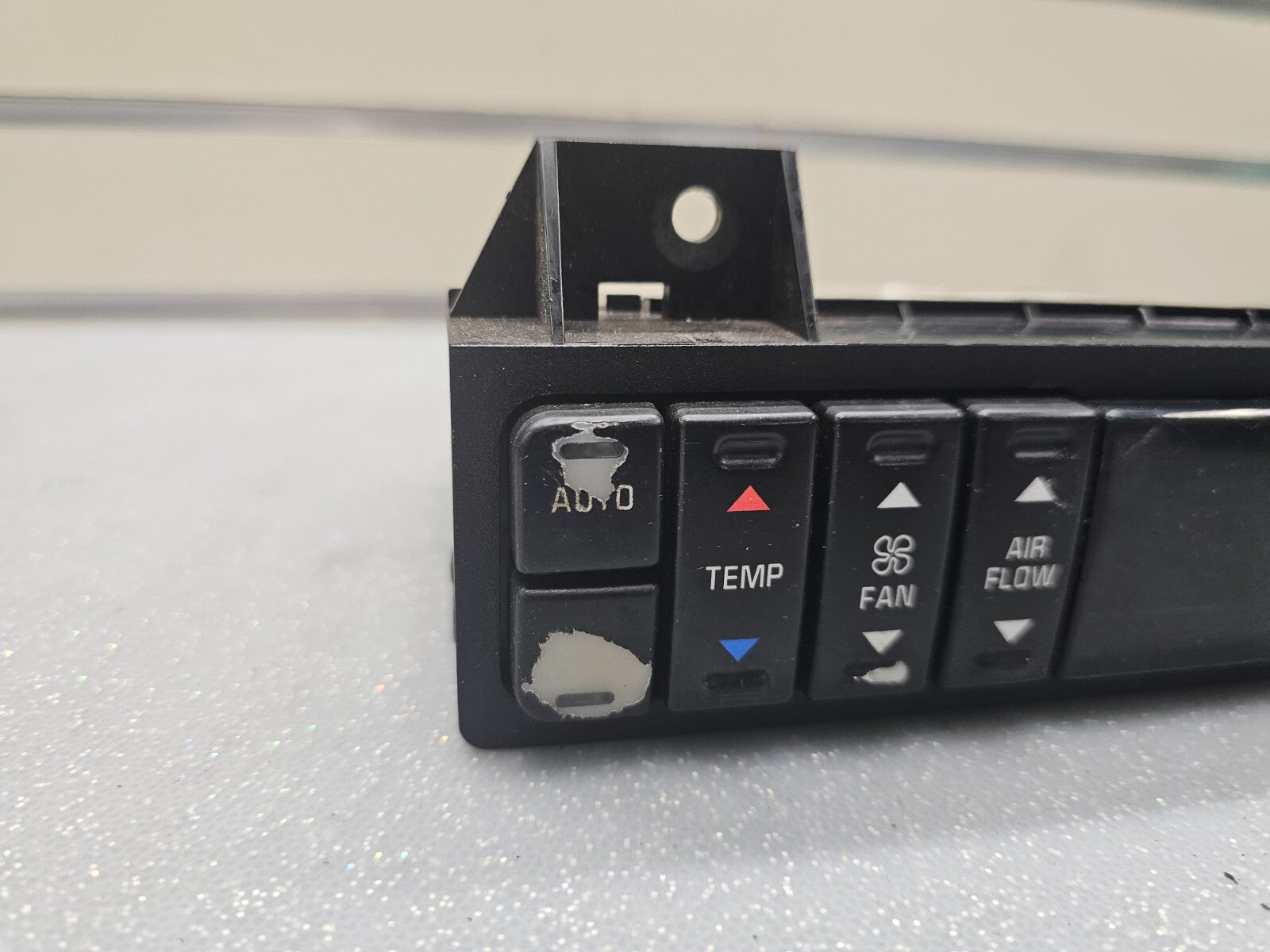00-05 Buick Lesabre Dash AC Heater Digital Temperature HVAC Climate Control OEM