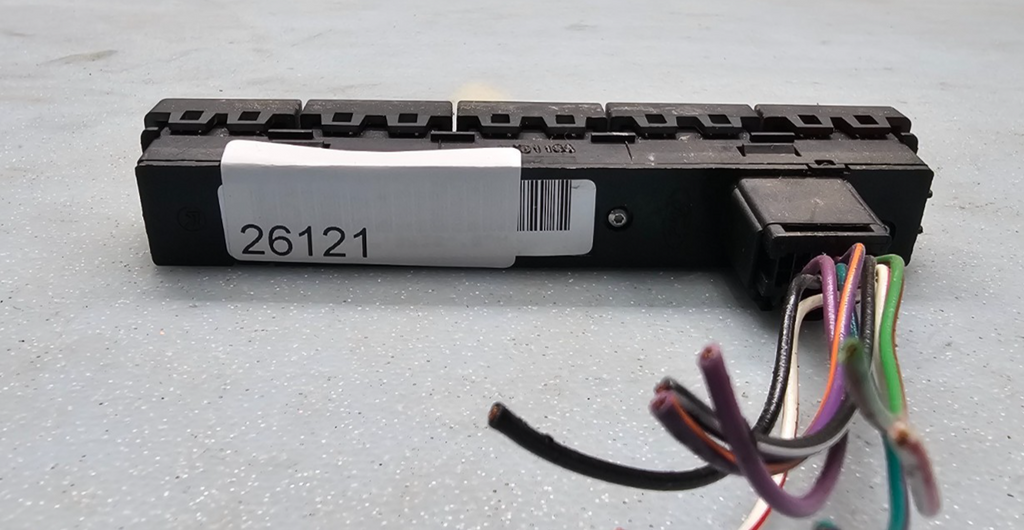 🔥05-07 FORD Five Hundred Hazard & Traction Control Dash Button