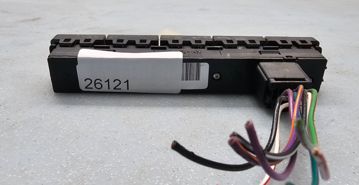 🔥05-07 FORD Five Hundred Hazard & Traction Control Dash Button