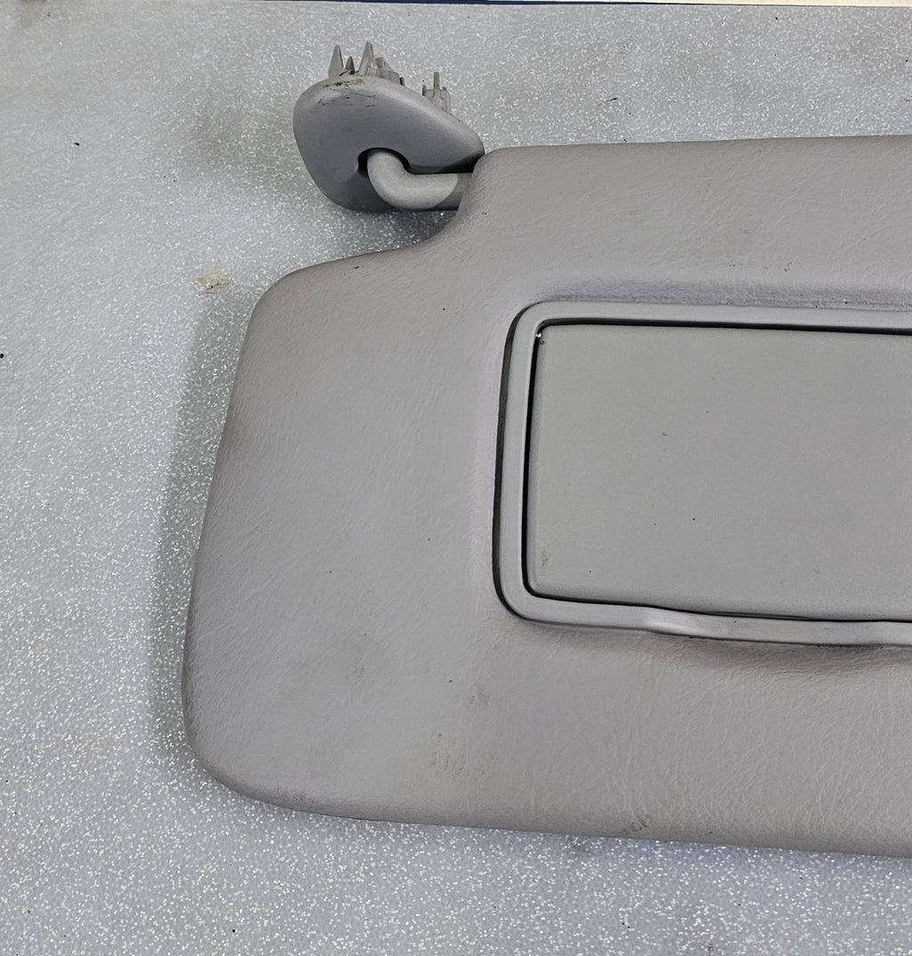 🔥02-04 Honda CR-V Front Left Driver Master Sun Visor Sun Shade GRAY OEM